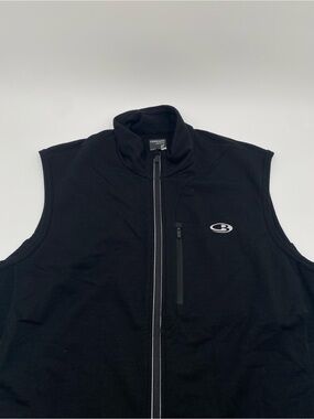 Icebreaker Black Men's Full-Zip Vest with reflective details